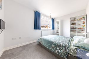 Bedroom- click for photo gallery